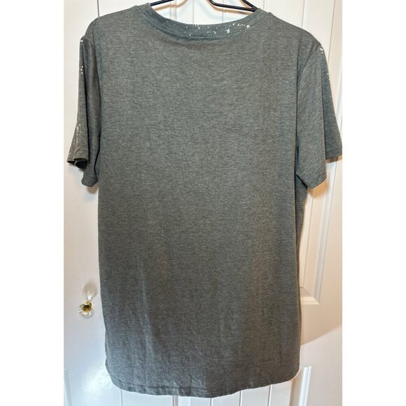 Queen Graphic Tee With Distressed Splatter Design Gray & White, Large - Picture 3 of 5